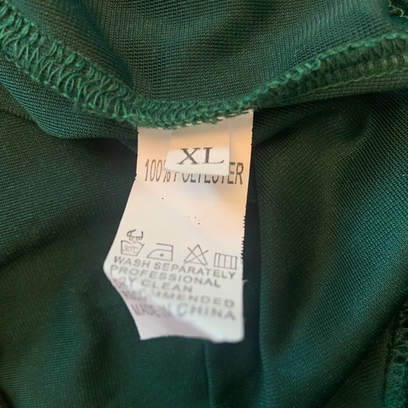 NWOT Emerald Green Velvet Lingerie Set - Picture 5 of 12